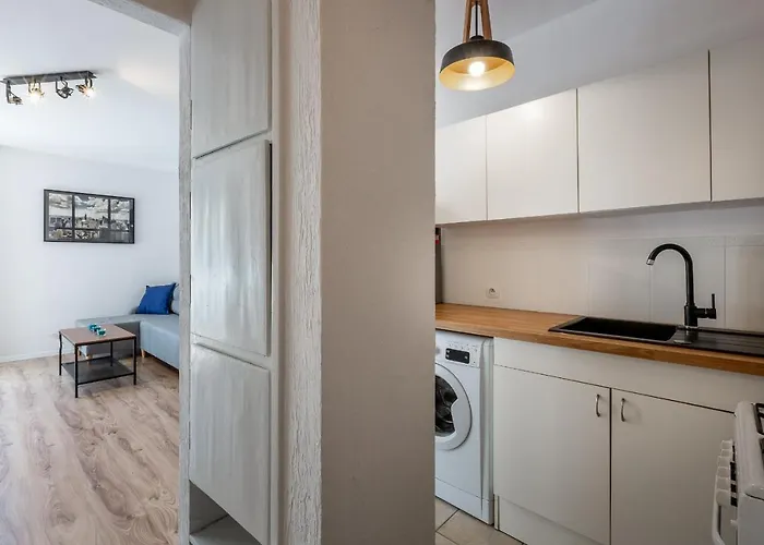 K22 - 3Min Walk - Capitol Music Theatre And National Forum Of Music Wroclaw